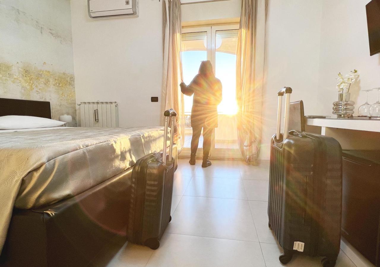 Skyline Hotel Civitavecchia Luaran gambar
